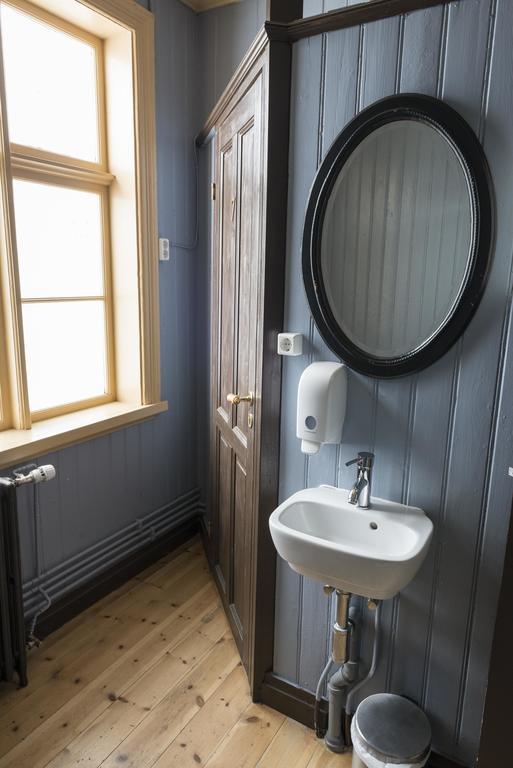 Einarshusid Guesthouse Bolungarvík 외부 사진