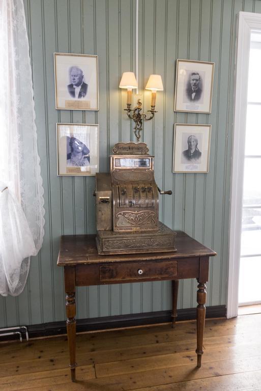 Einarshusid Guesthouse Bolungarvík 외부 사진