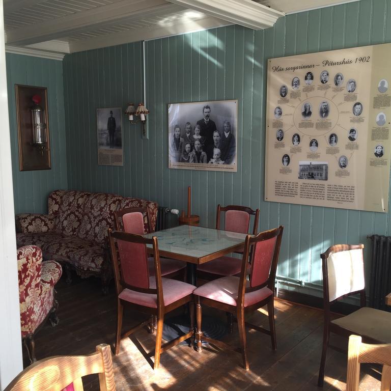 Einarshusid Guesthouse Bolungarvík 외부 사진