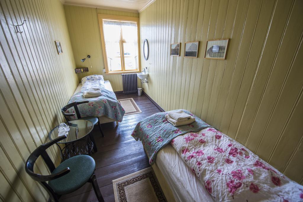 Einarshusid Guesthouse Bolungarvík 외부 사진