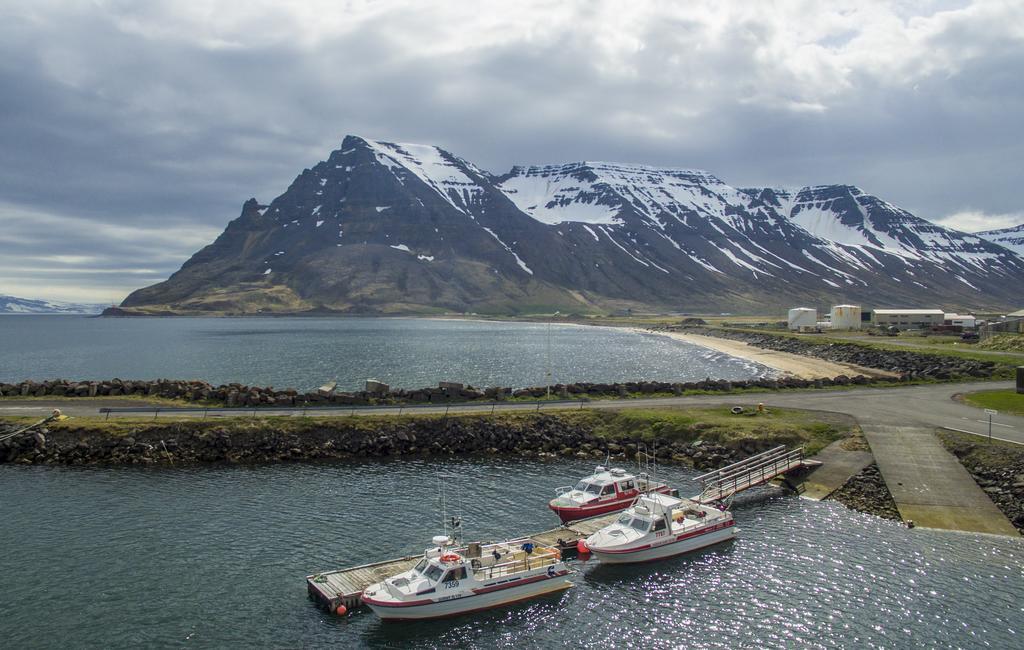 Einarshusid Guesthouse Bolungarvík 외부 사진
